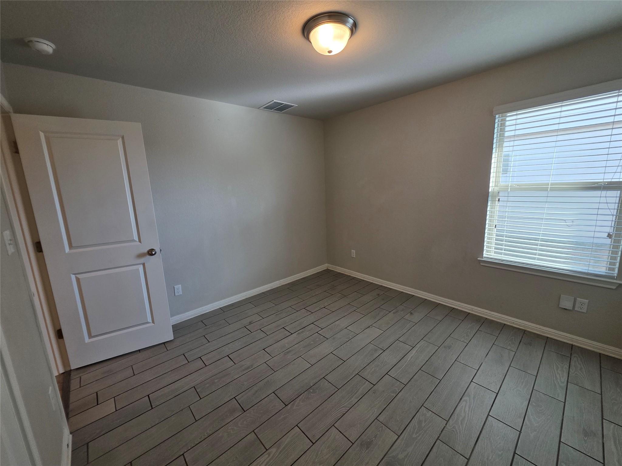 19024 Kimberlite Dr Property Photo 13
