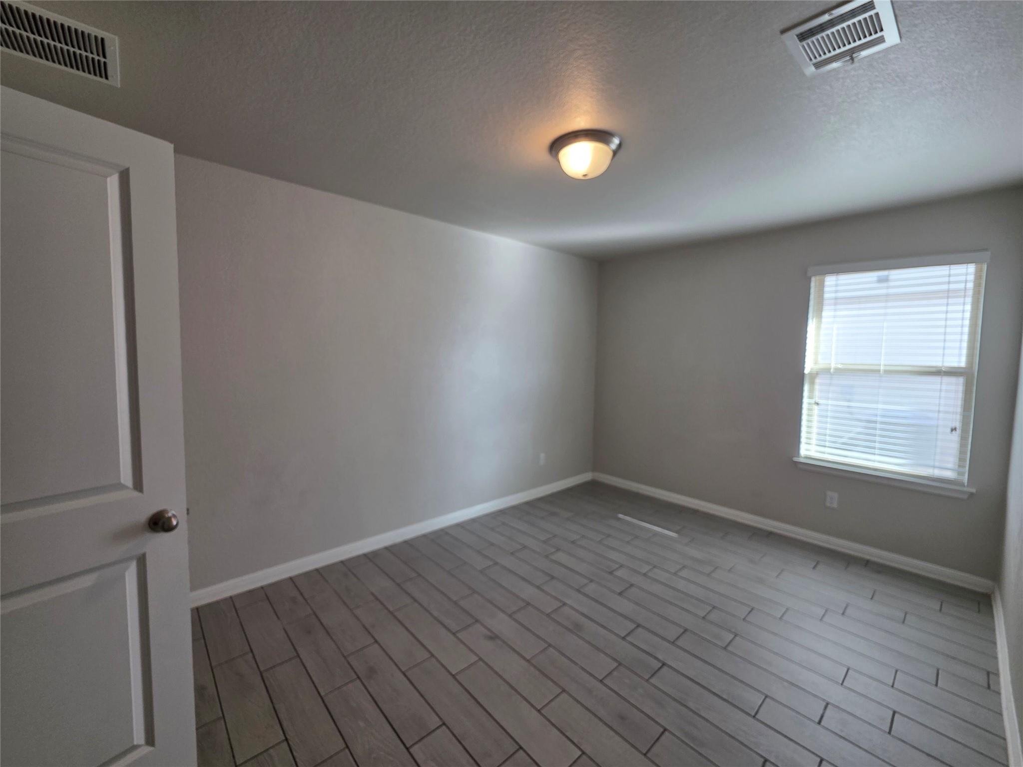 19024 Kimberlite Dr Property Photo 14