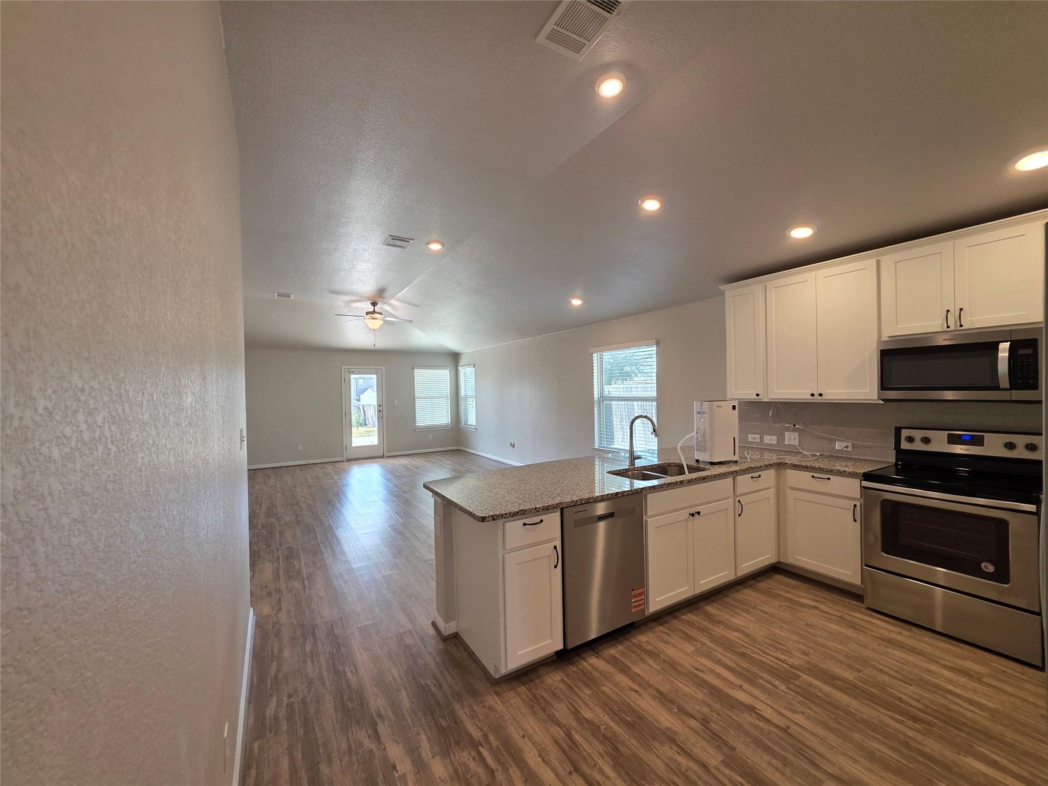 19024 Kimberlite Dr Property Photo 16