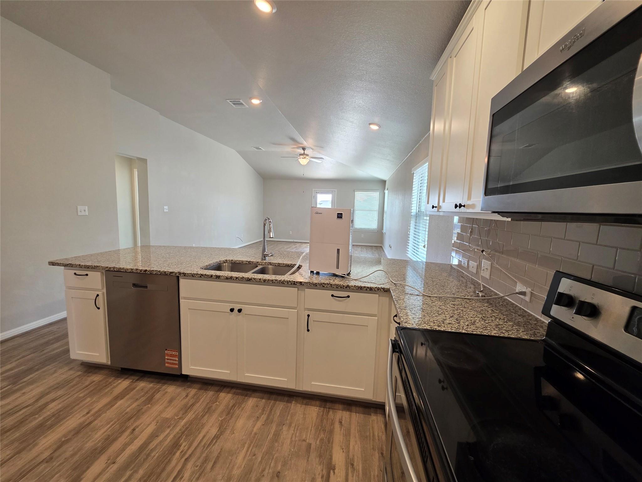 19024 Kimberlite Dr Property Photo 17