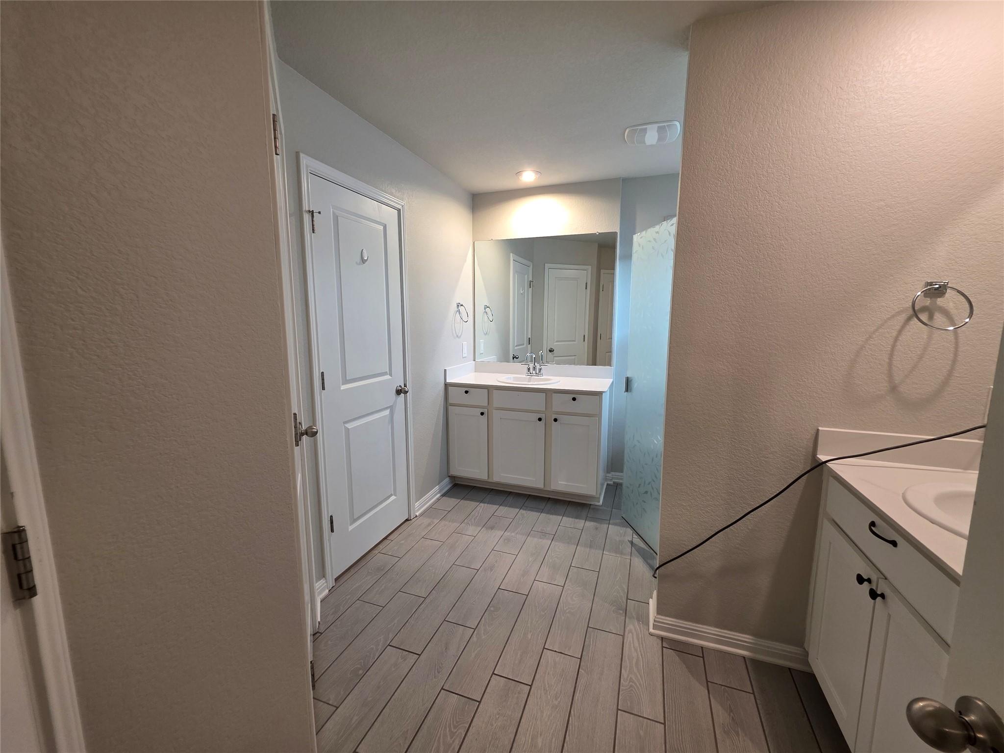 19024 Kimberlite Dr Property Photo 24