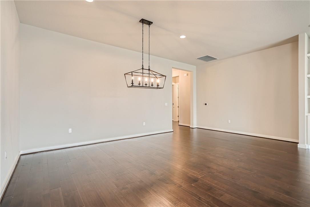 8304 Petronas Pass Property Photo 7