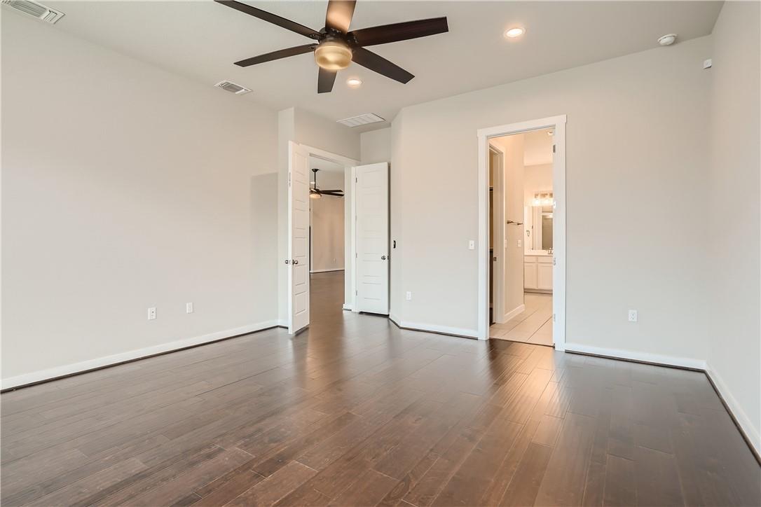 8304 Petronas Pass Property Photo 12