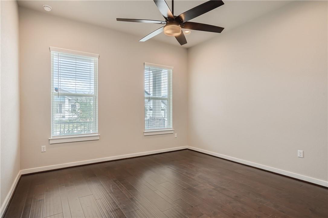 8304 Petronas Pass Property Photo 16