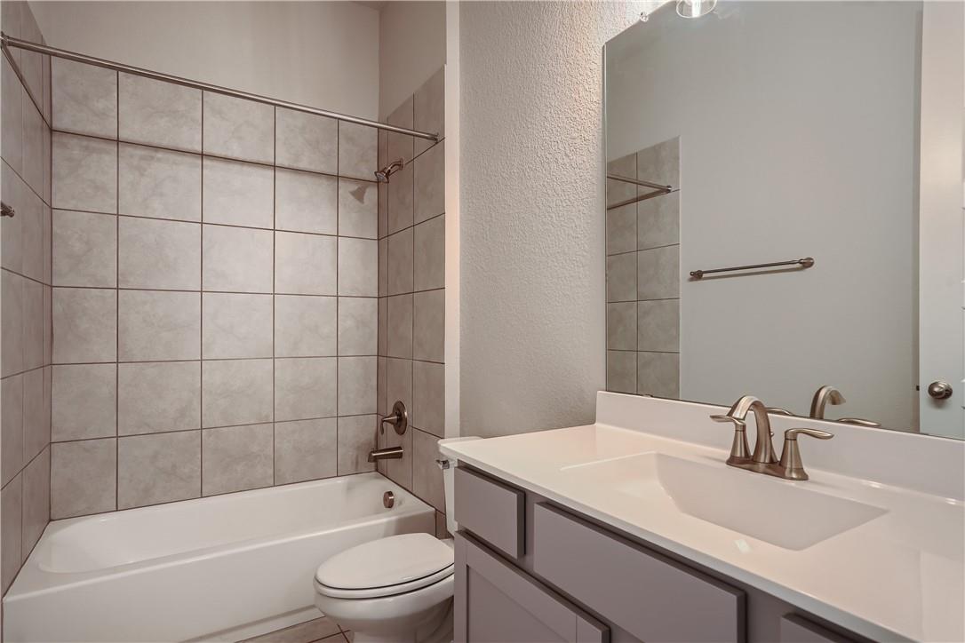 8304 Petronas Pass Property Photo 18