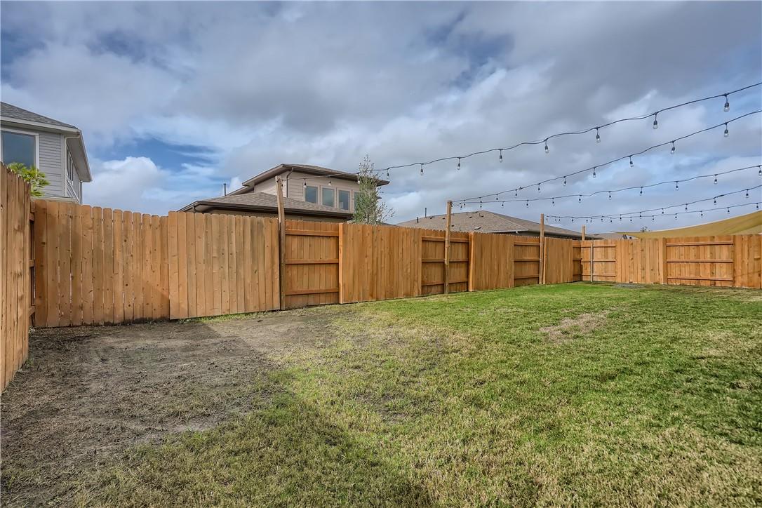 8304 Petronas Pass Property Photo 26