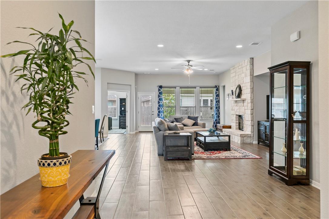 20217 Great Egret Ln Property Photo 6