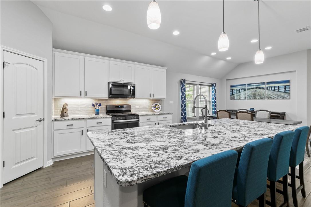 20217 Great Egret Ln Property Photo 8