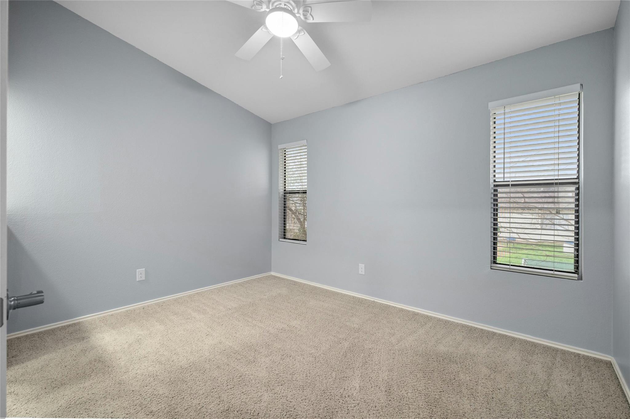 512 Eberhart Ln 303 Property Photo 17