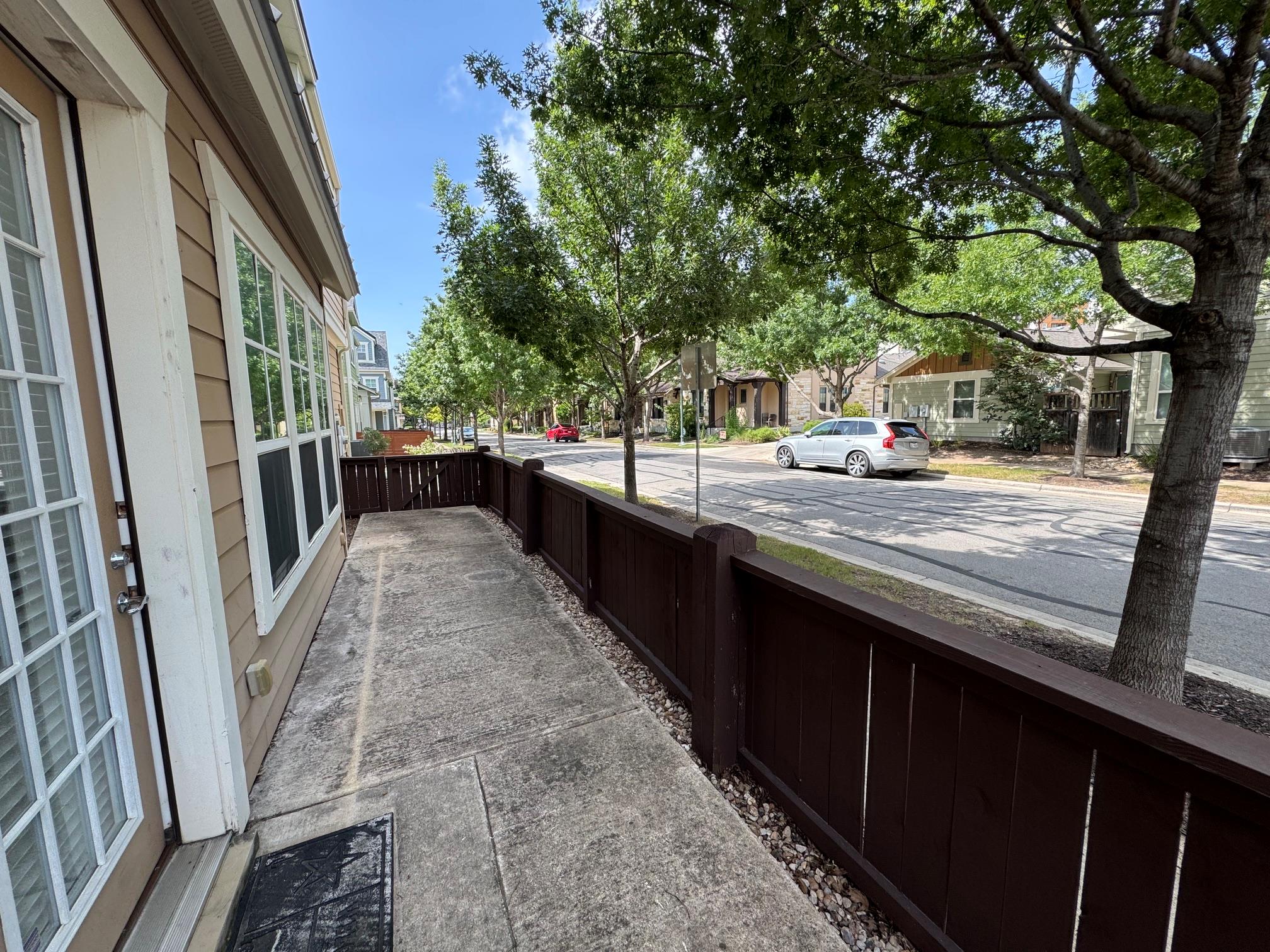 2033 Philomena St Property Photo 23