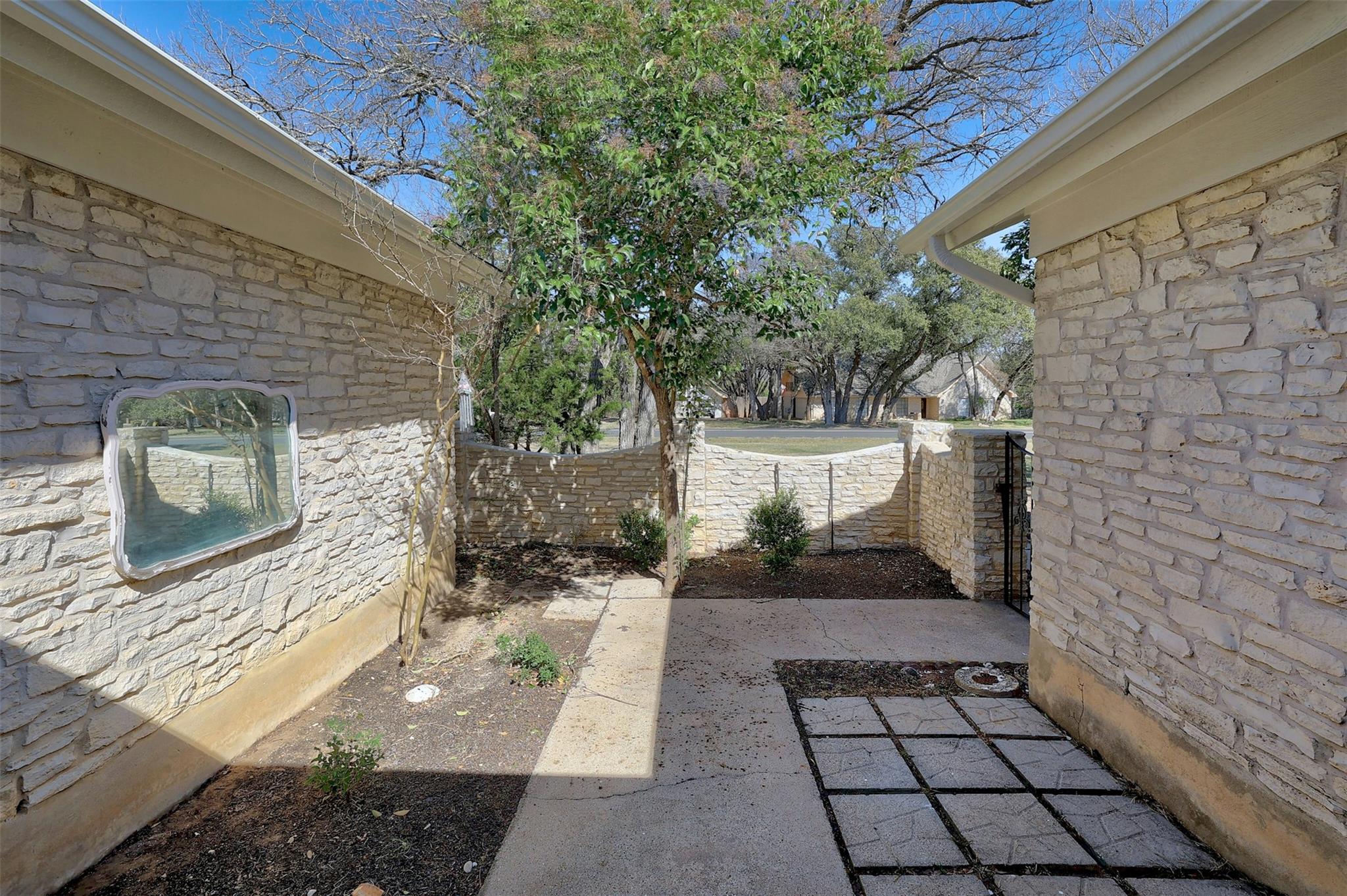 3902 Sequoia Trl Property Photo 3