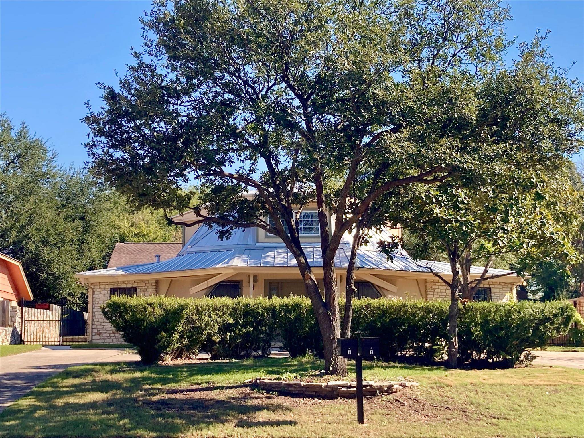 1819 Parker LN A Property Photo 1