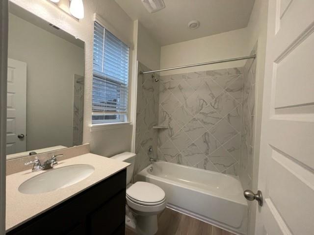 4519 Avellino Dr Property Photo 6