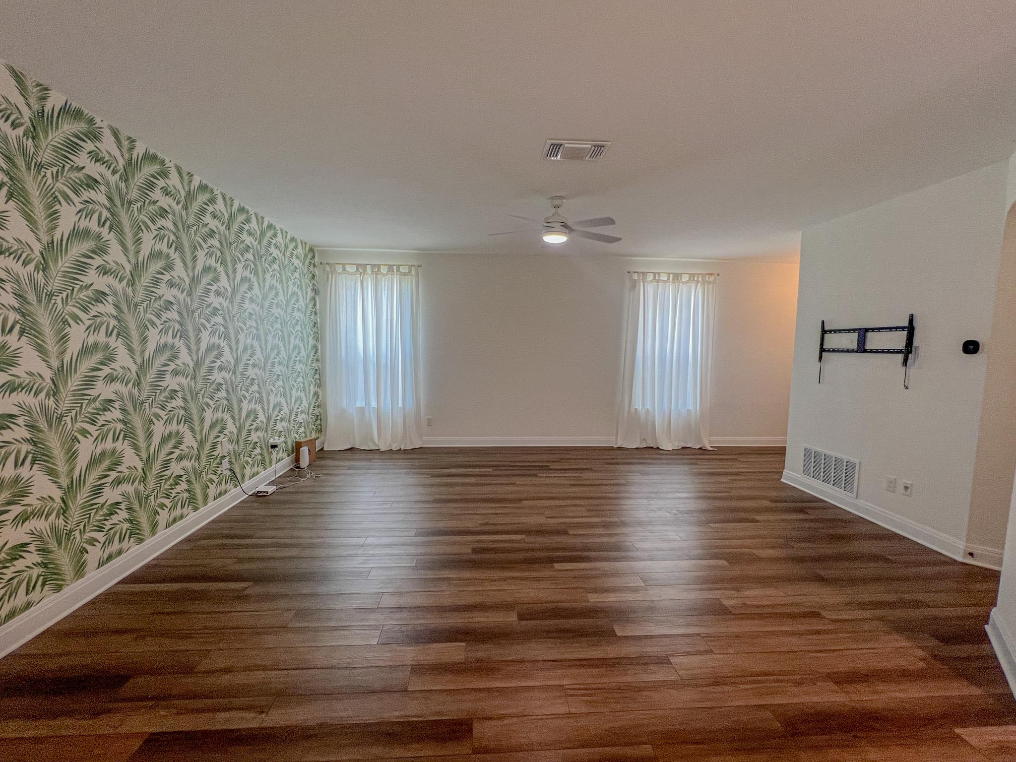 512 Barbary Coast Ln Property Photo 3