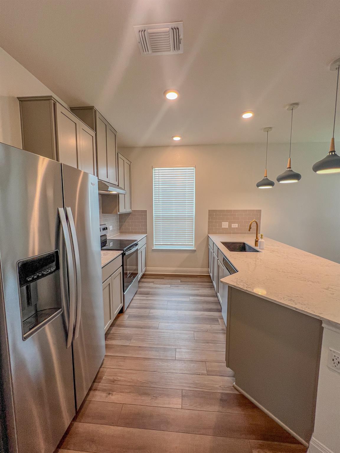 512 Barbary Coast Ln Property Photo 8
