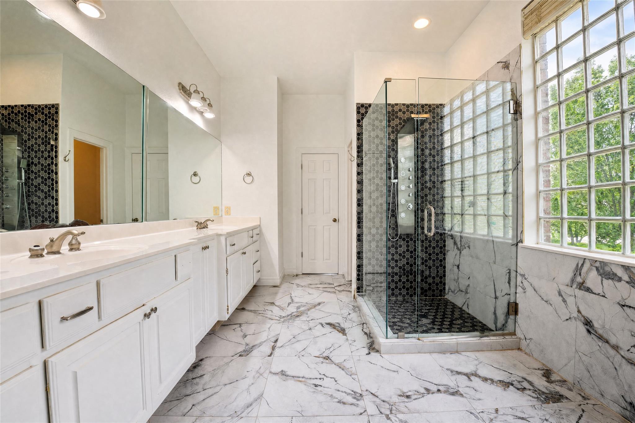 2260 Fernspring Dr Property Photo 4