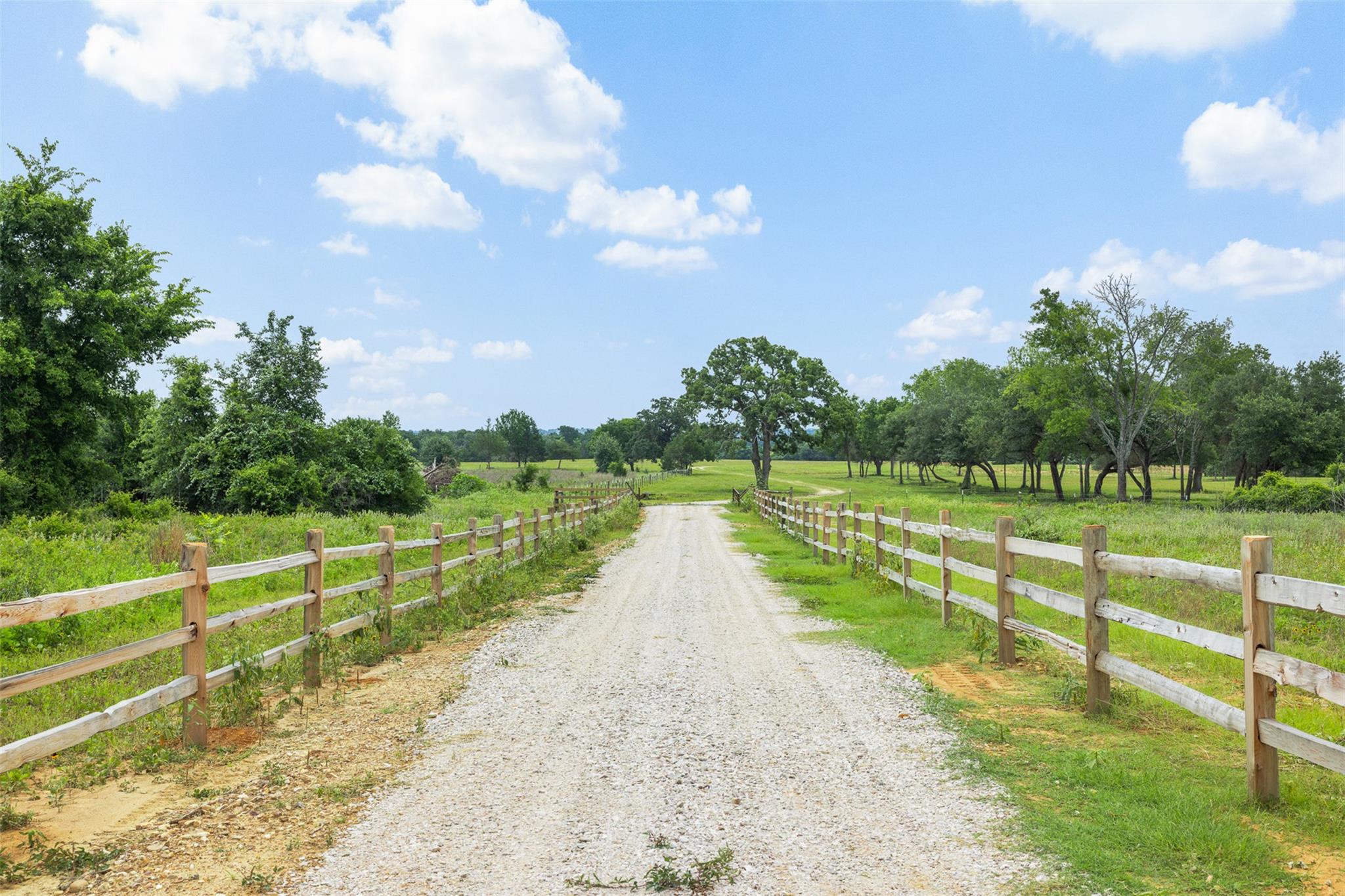 3320 County Road 430 None Property Photo 1