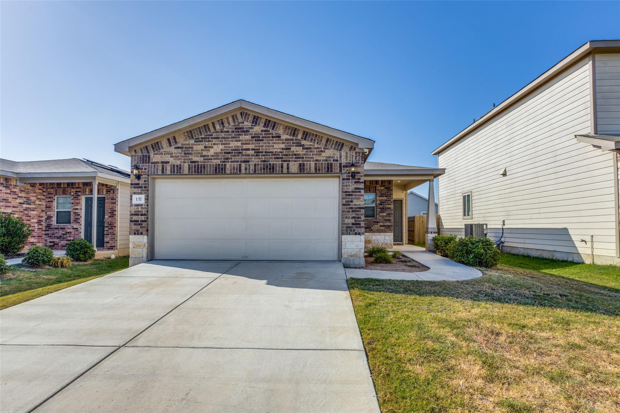 137 Miracle Dr Property Photo 3