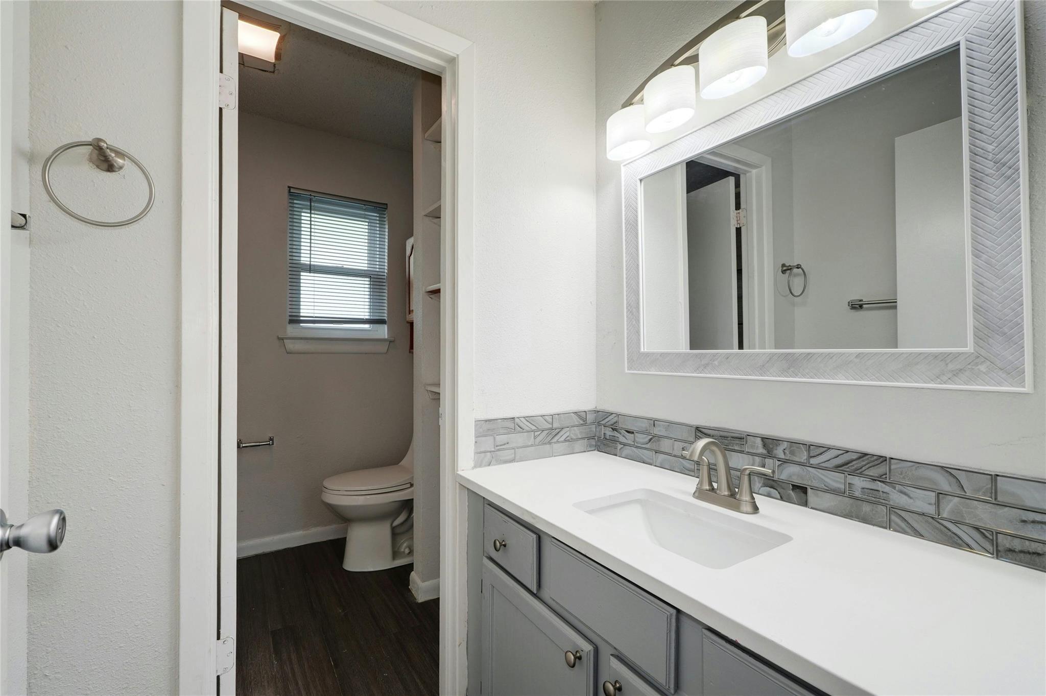 11406 Ptarmigan Dr #b Property Photo 5