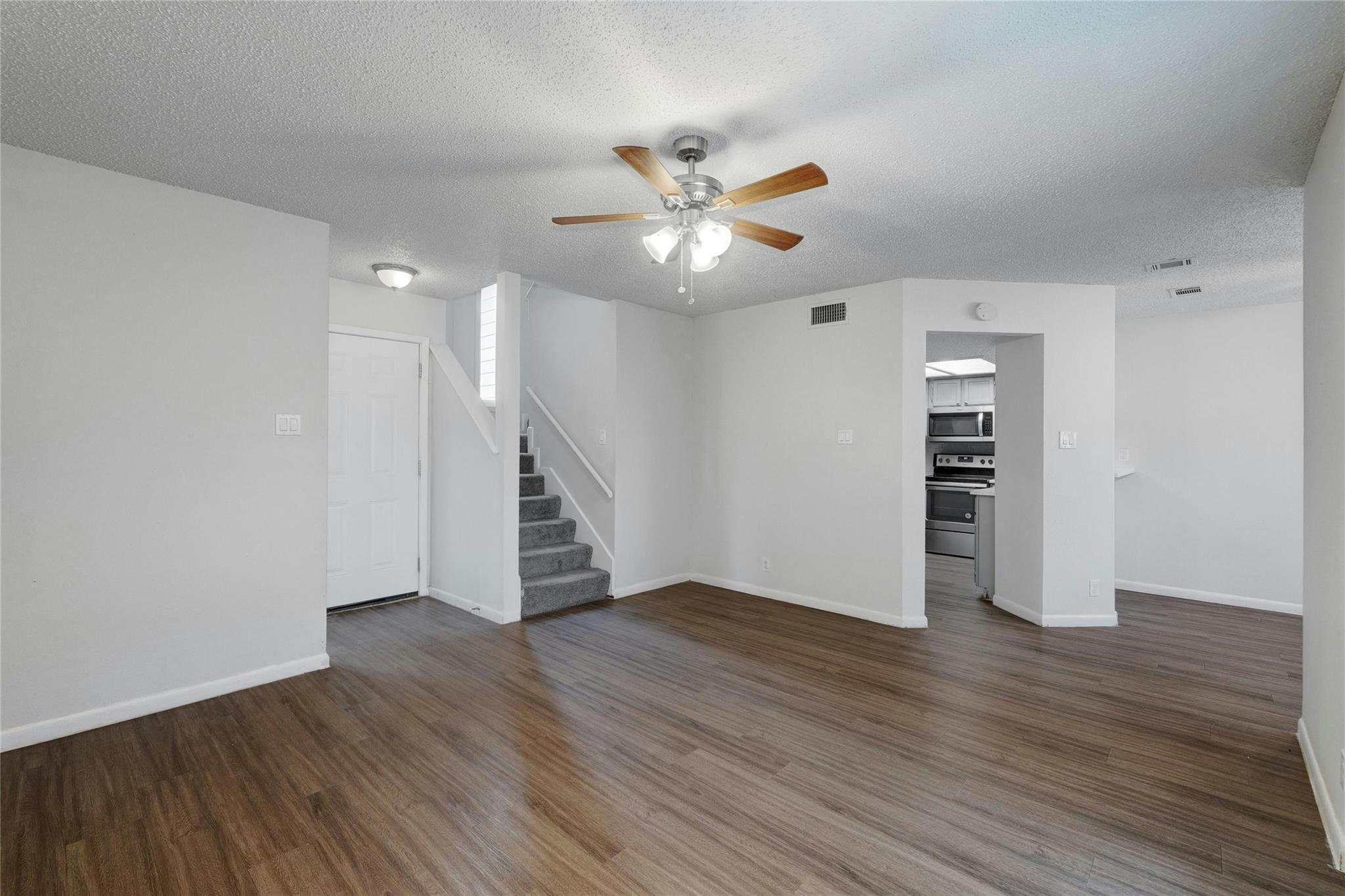 11406 Ptarmigan Dr #b Property Photo 10