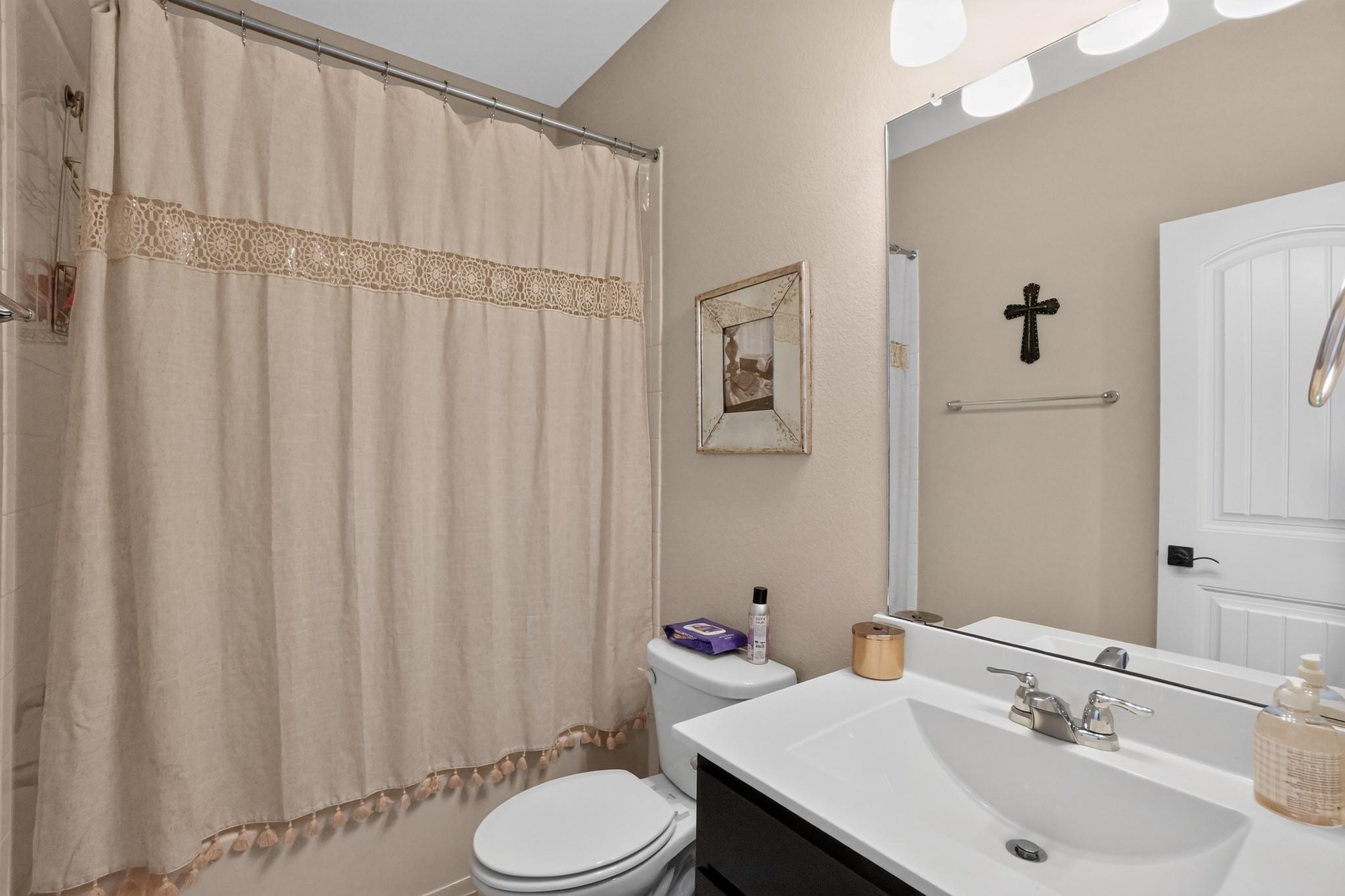 16420 Marcello Dr Property Photo 26