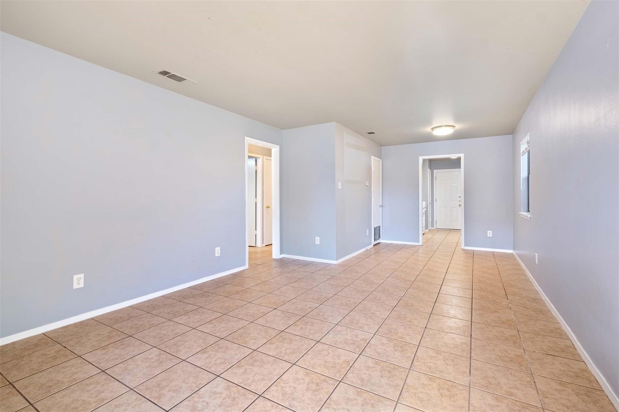 401 E Janis Dr B Property Photo 5
