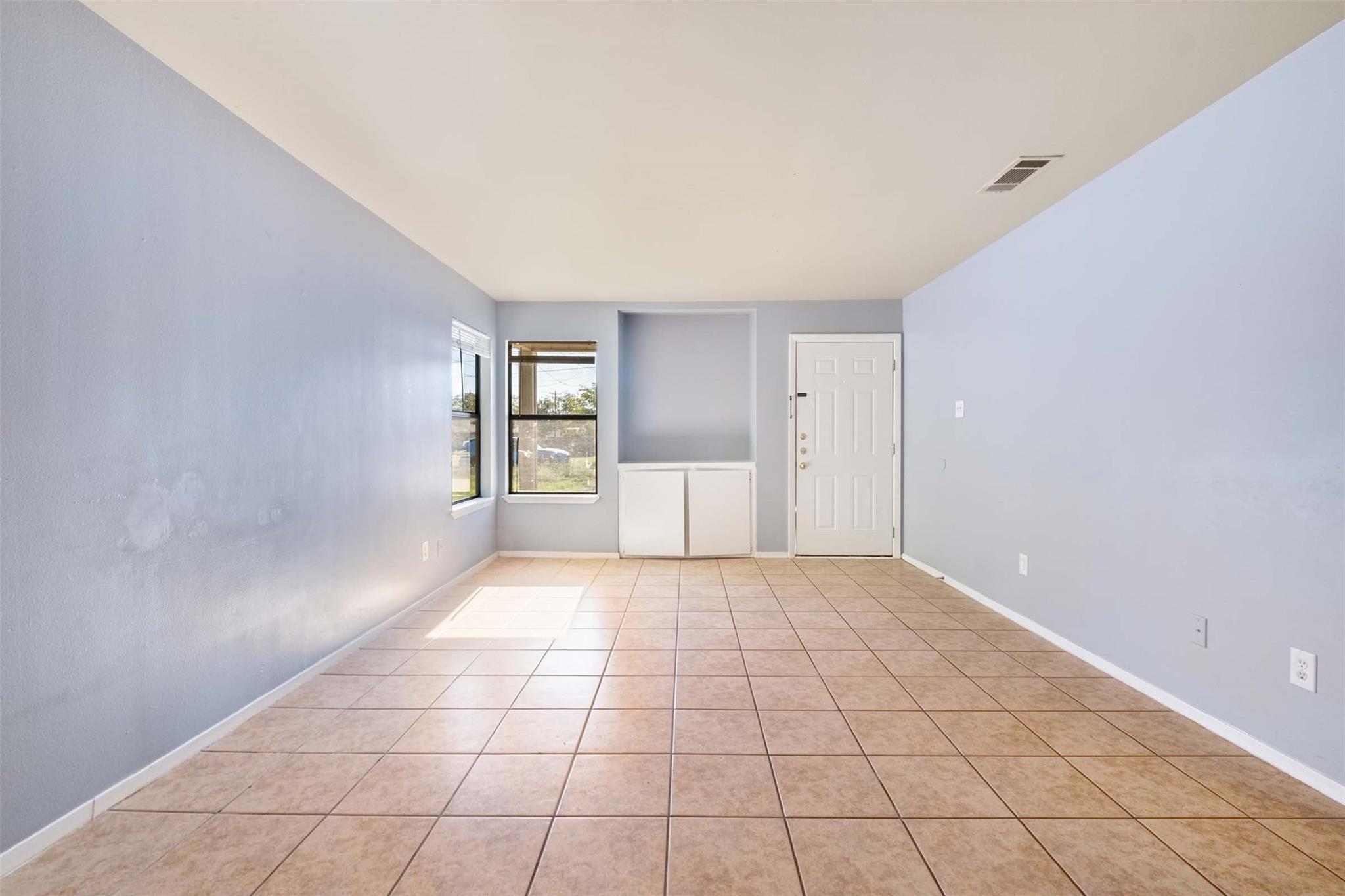 401 E Janis Dr B Property Photo 6