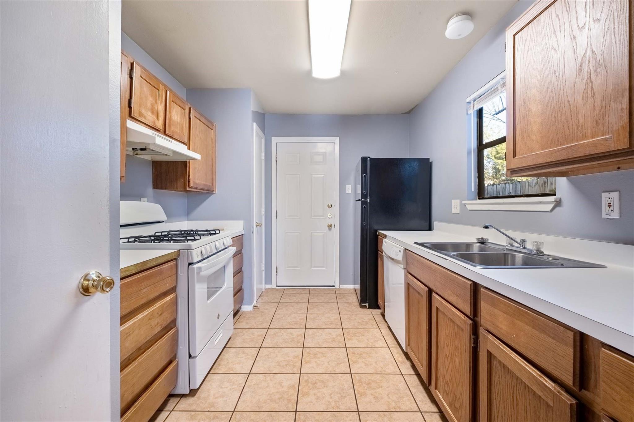 401 E Janis Dr B Property Photo 8