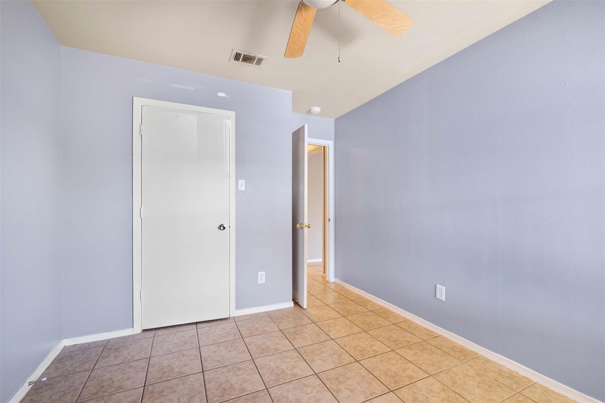 401 E Janis Dr B Property Photo 11