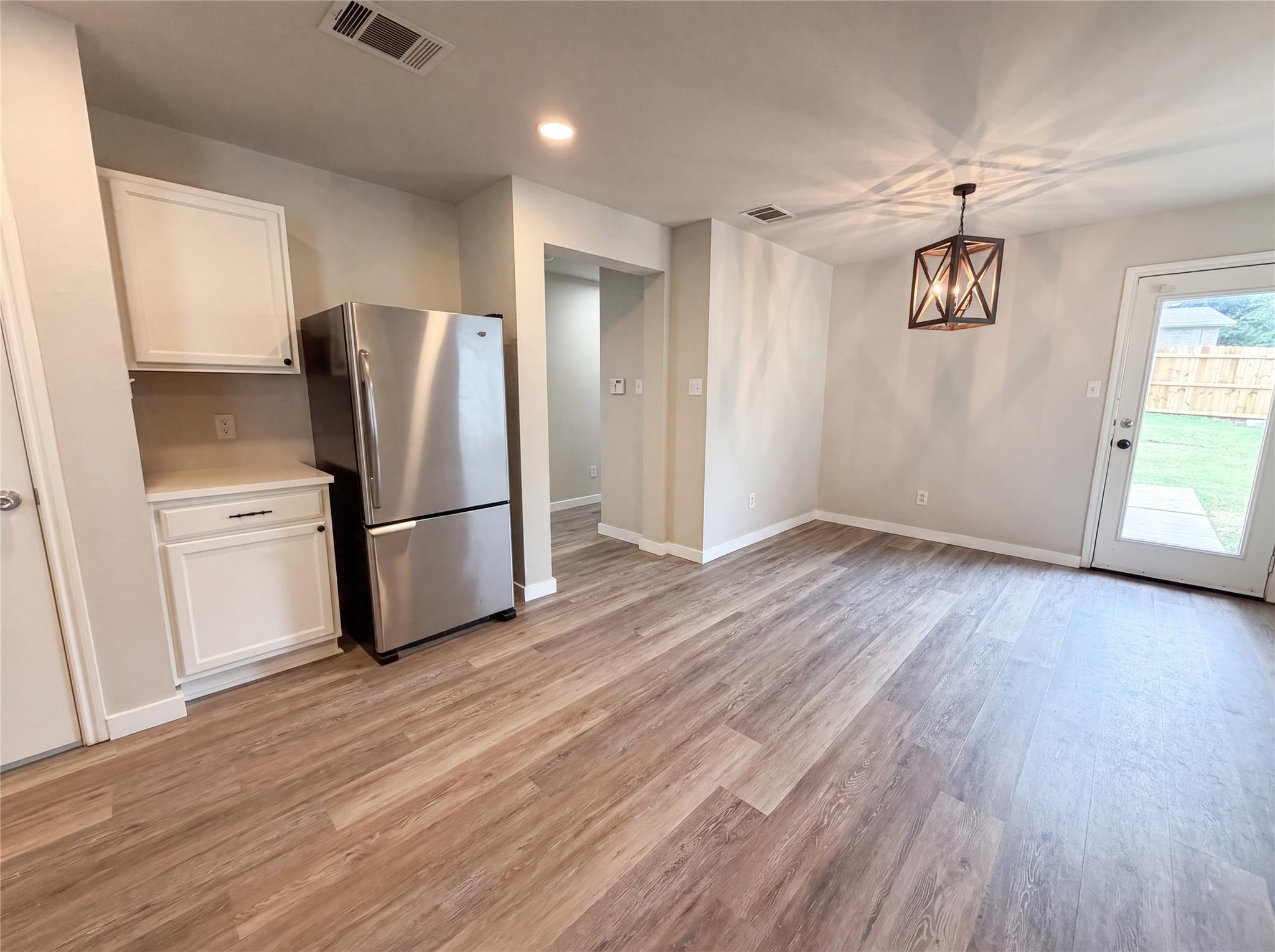 1076 Shadow Creek Blvd Property Photo 5