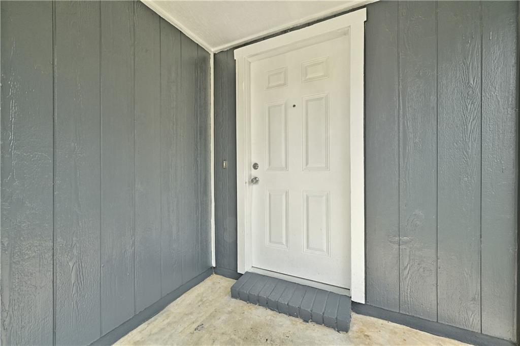 14304 Vandever St Property Photo 3