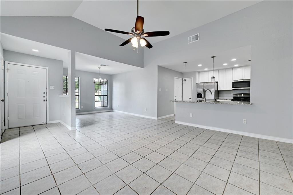 14304 Vandever St Property Photo 6