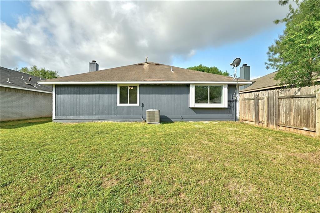 14304 Vandever St Property Photo 22