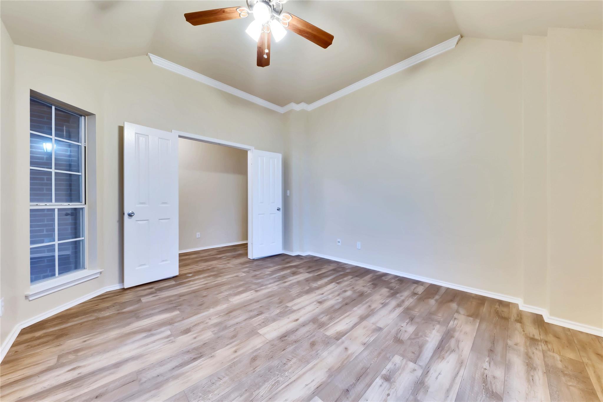 2204 Grove Dr Property Photo 4
