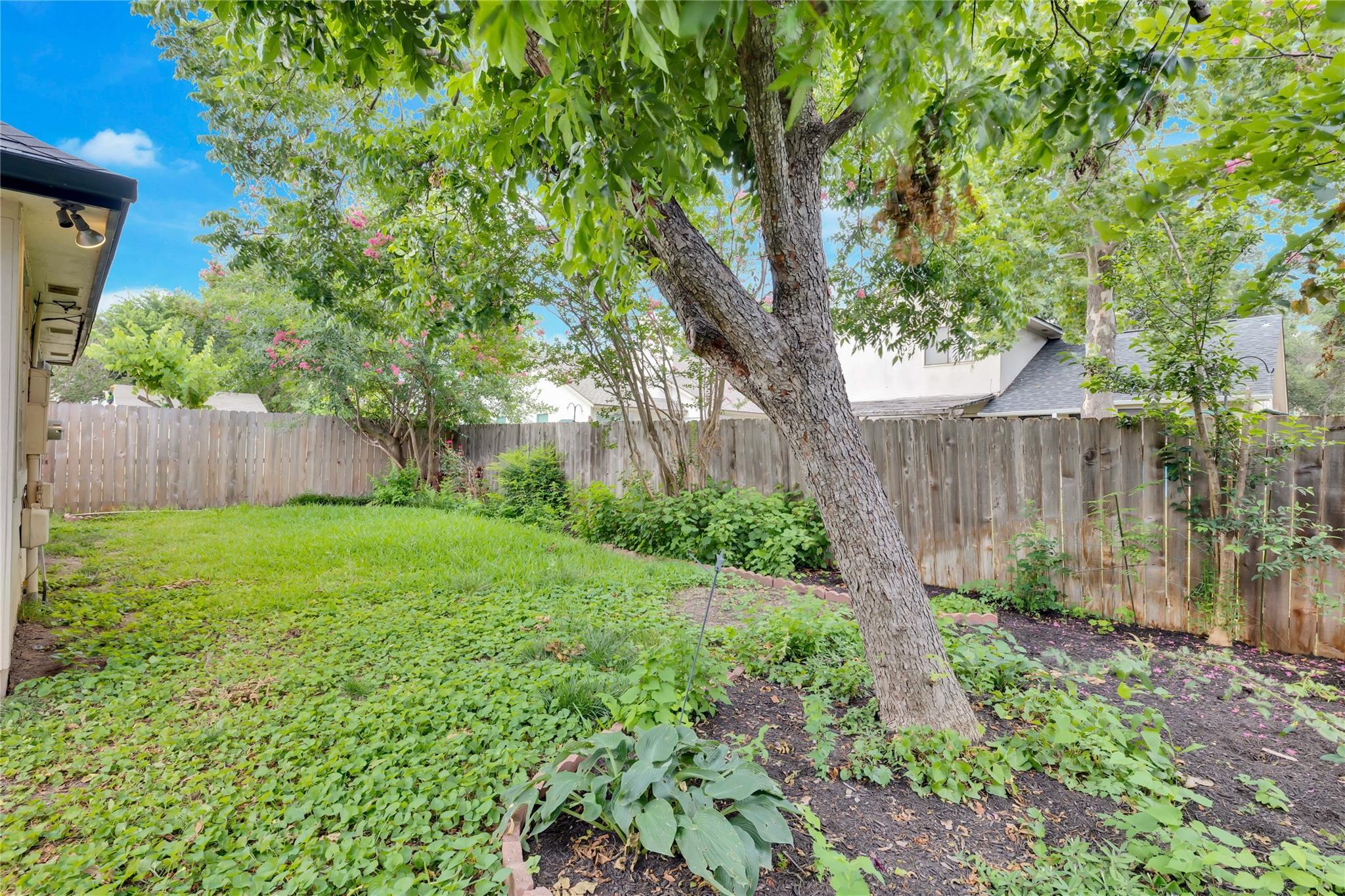 2204 Grove Dr Property Photo 19