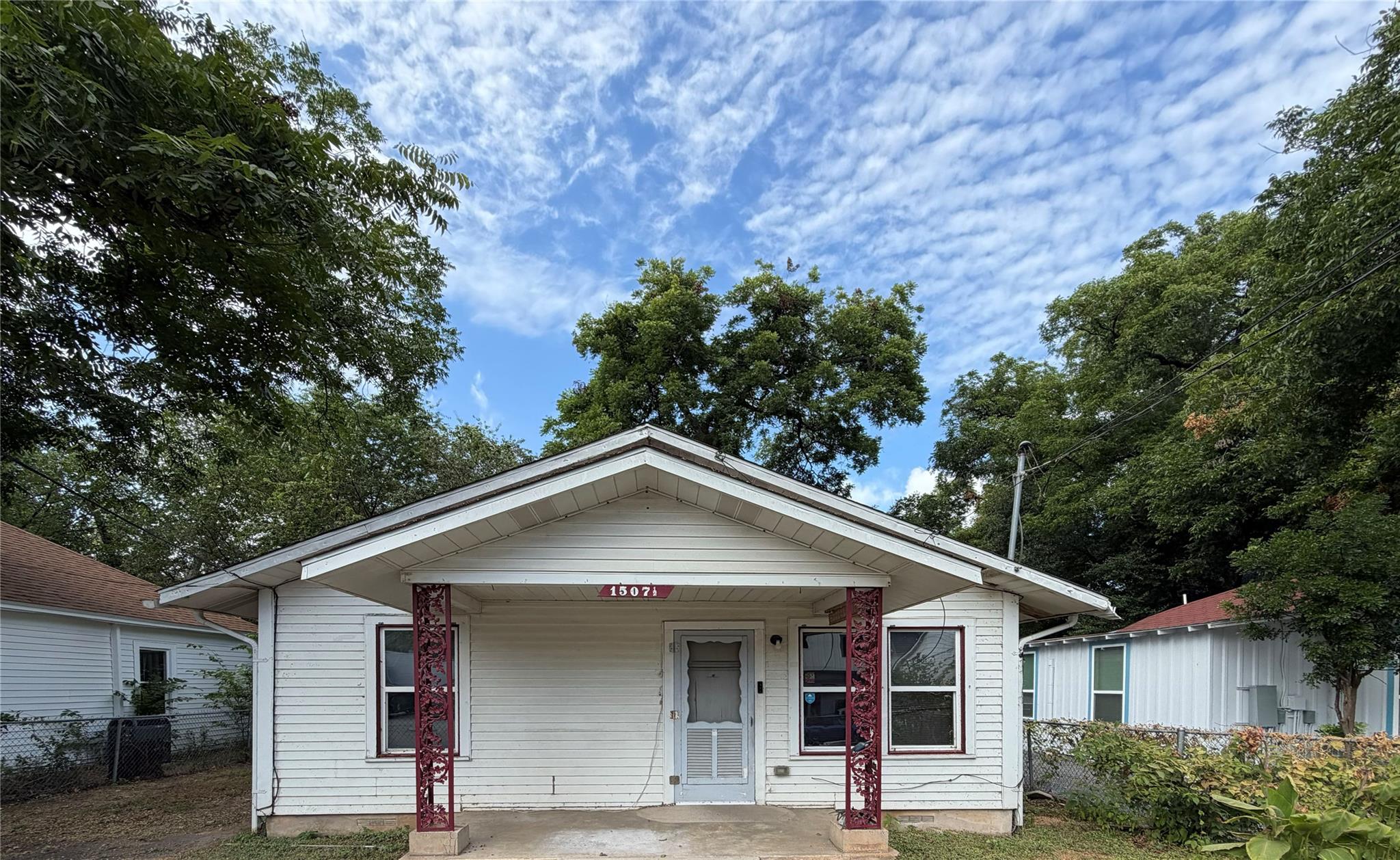 1507 1/2 Holly St Property Photo 1