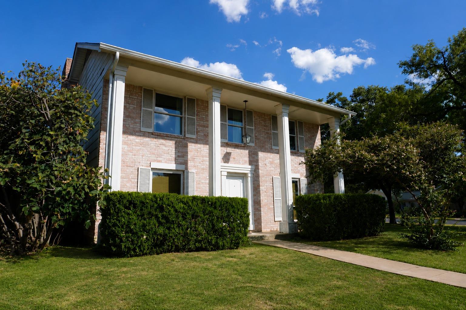 10101 Parkfield Dr Property Photo 1