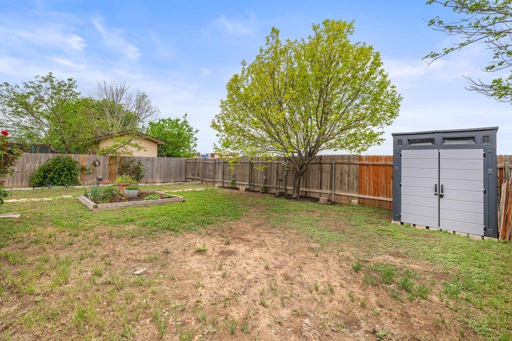 8616 Ipswich Bay Dr Property Photo 37