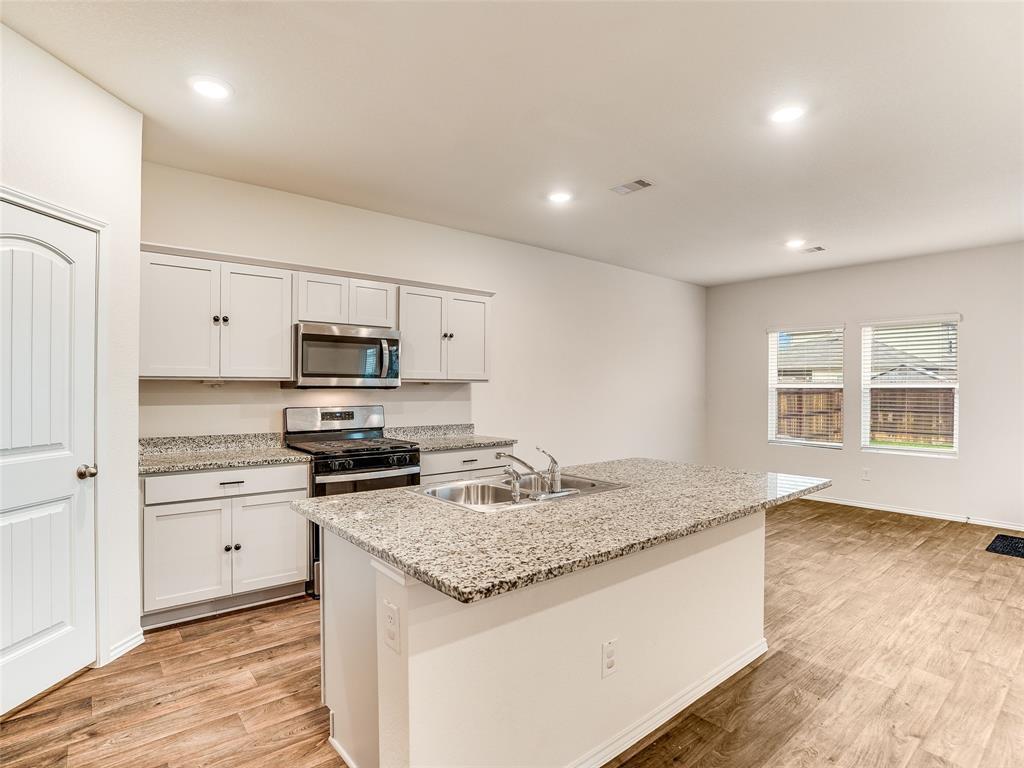 383 Sickle Loop Property Photo 6