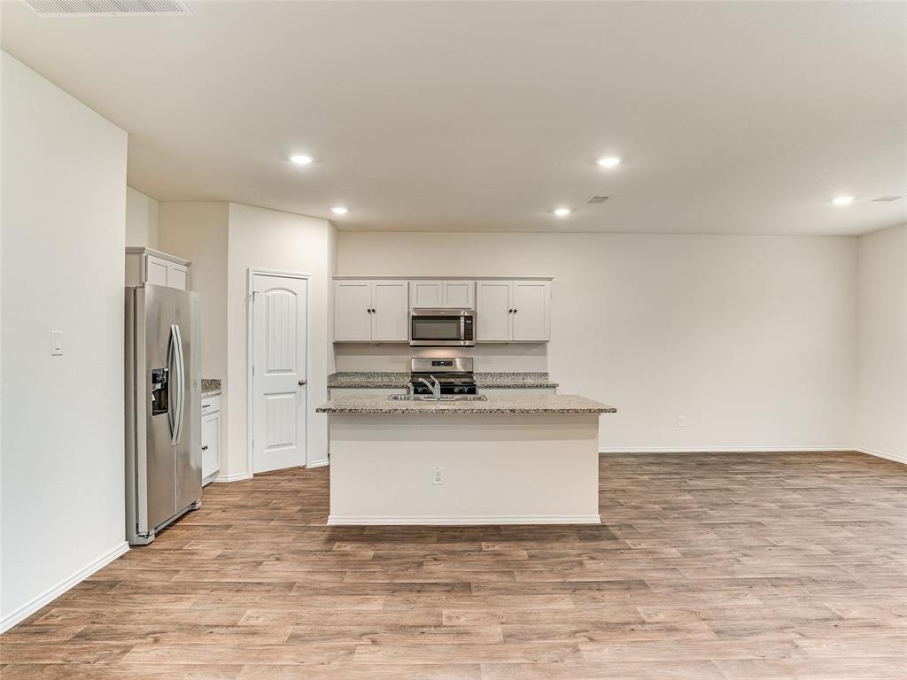 383 Sickle Loop Property Photo 8