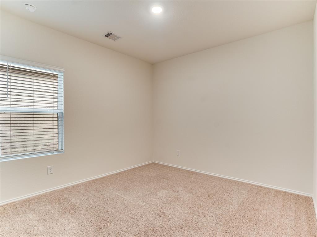 383 Sickle Loop Property Photo 14