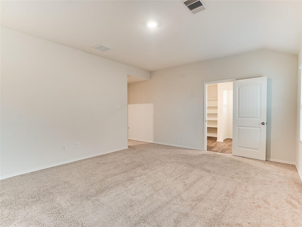 383 Sickle Loop Property Photo 19