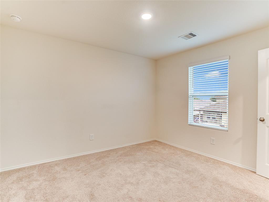 383 Sickle Loop Property Photo 25
