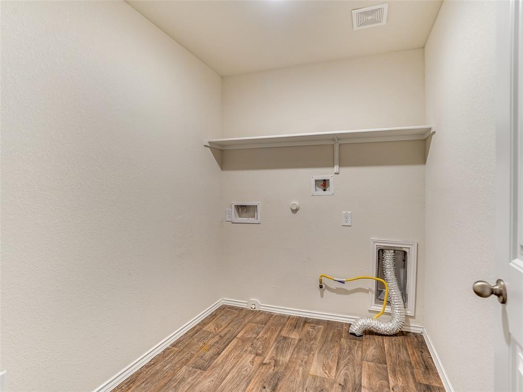 383 Sickle Loop Property Photo 26