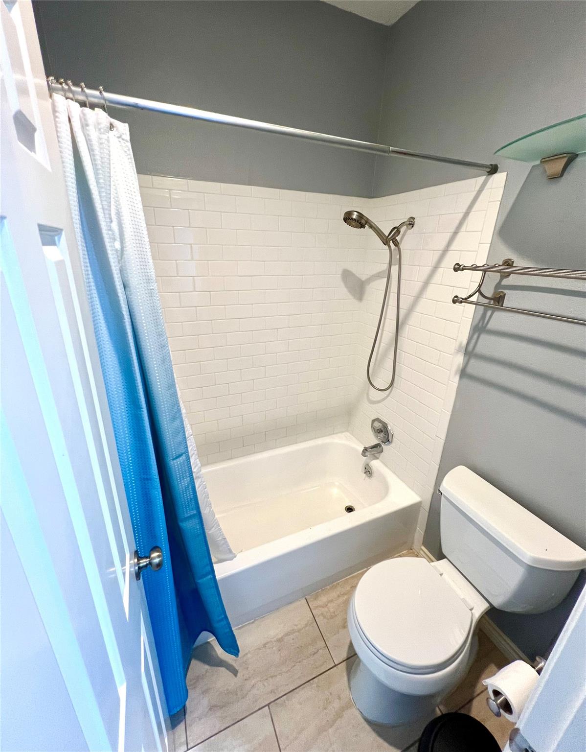 3001 Cedar St #a-212 Property Photo 10