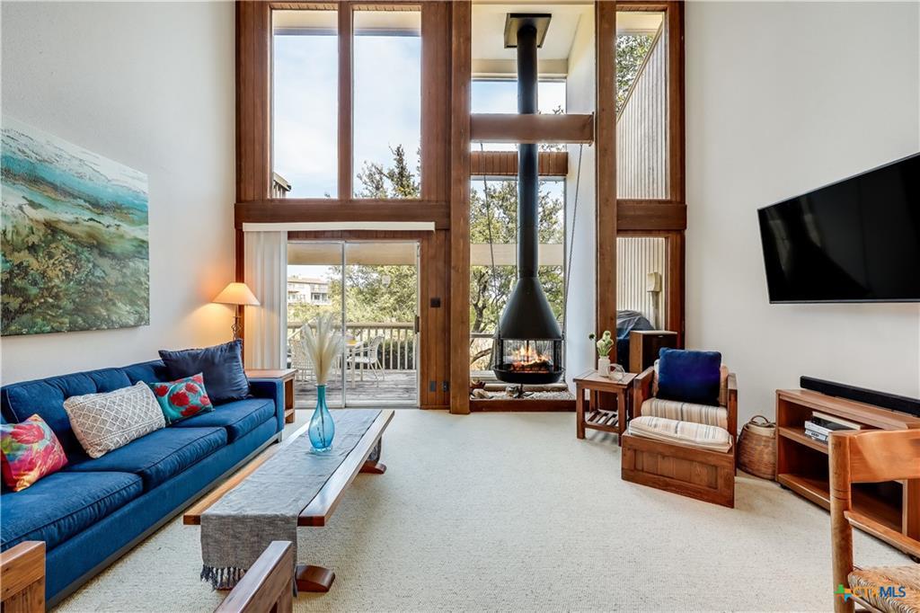 133 Comanche Pt Property Photo 1