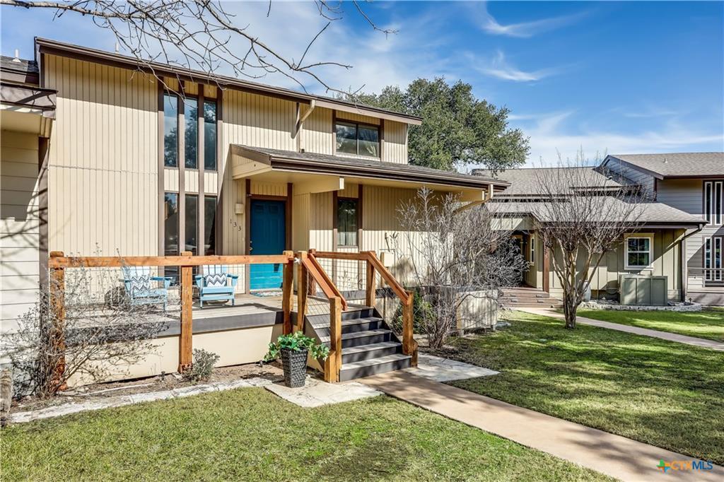 133 Comanche Pt Property Photo 5