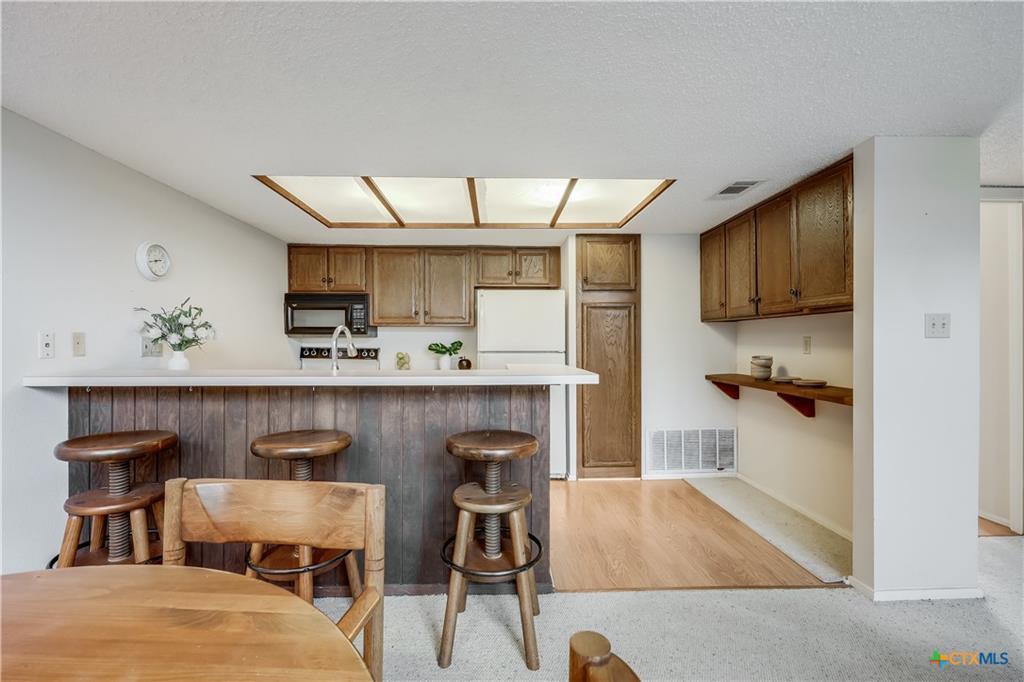 133 Comanche Pt Property Photo 8