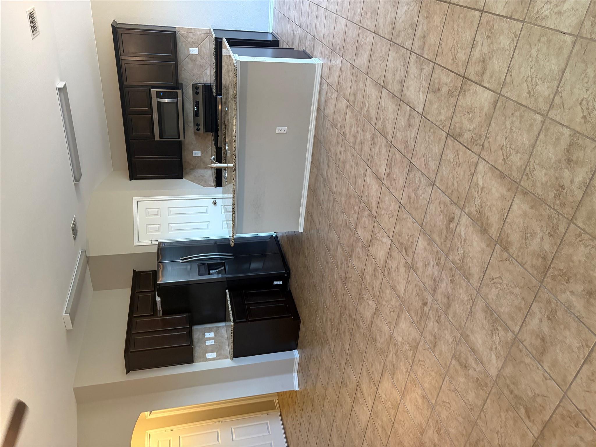 1801 Gigante Dr Property Photo 3