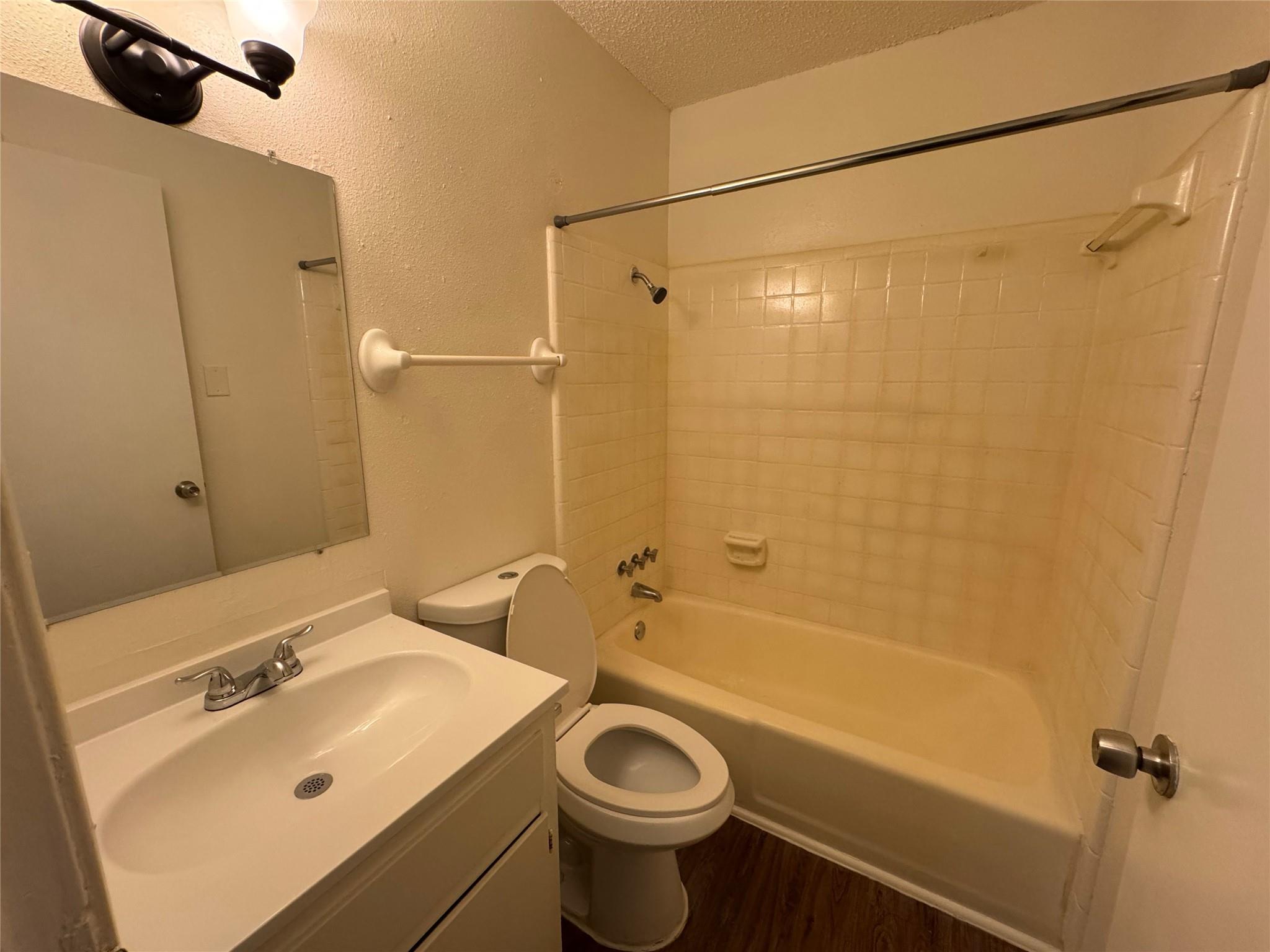 4904 West Wind Trl #103 Property Photo 12